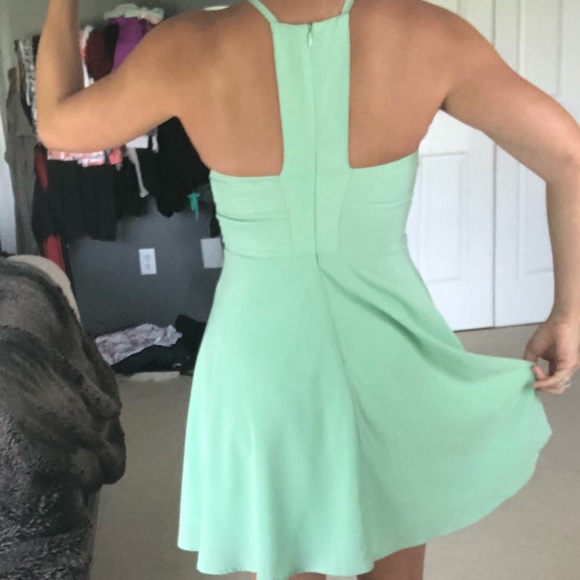 Lulu’s mini dress - Picture 2 of 3